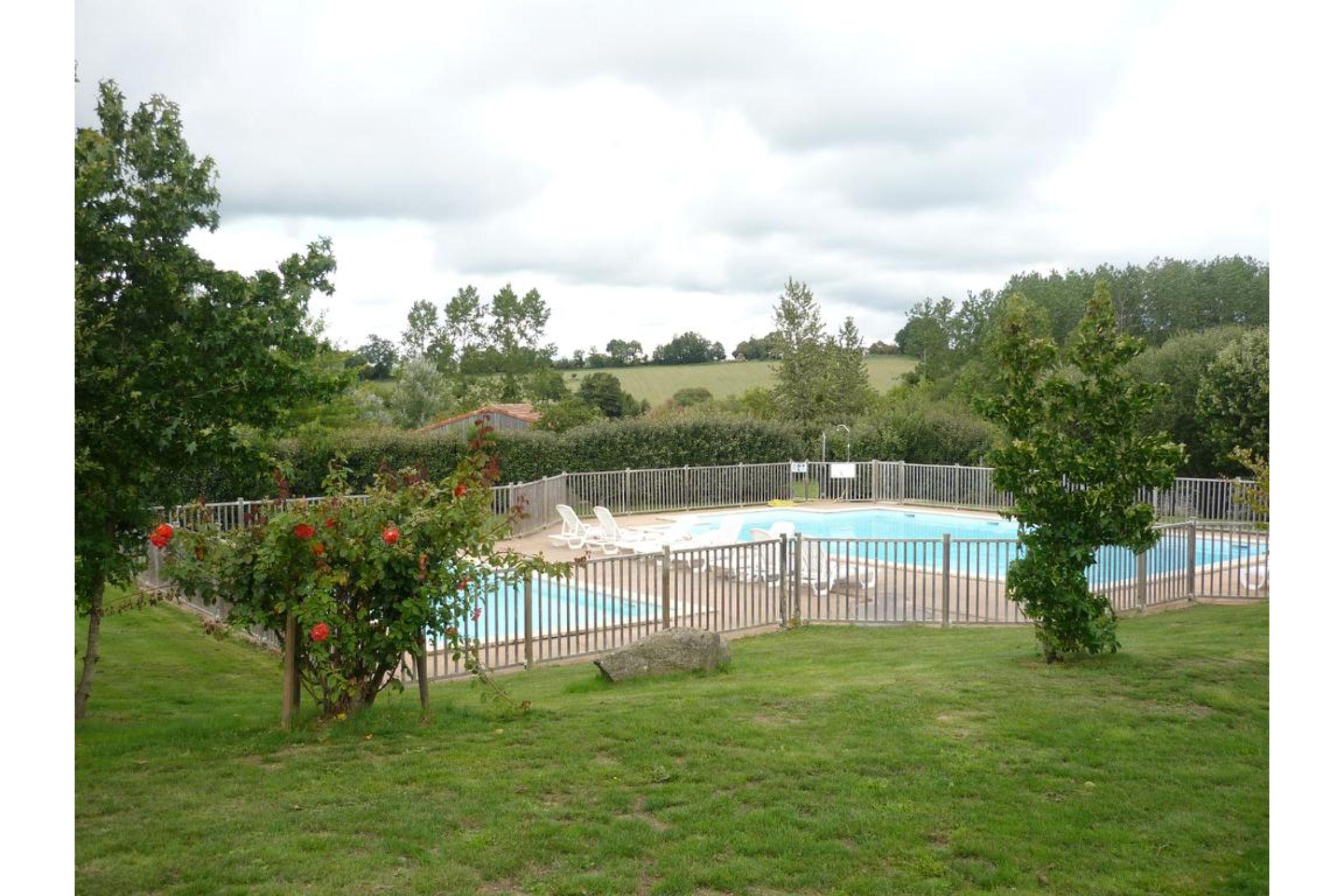 Terres De France - Natura Resort Pescalis Moncoutant Exteriér fotografie